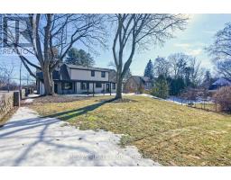 891 RIVERSIDE DRIVE - 32