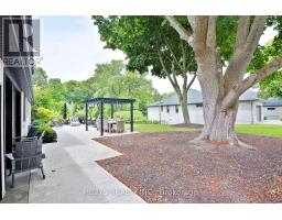 891 RIVERSIDE DRIVE - 34