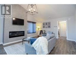 30 FOXTAIL LANE - 12