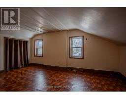 18 SIMCOE STREET - 14