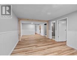 105 KLEINFELDT AVENUE - 26