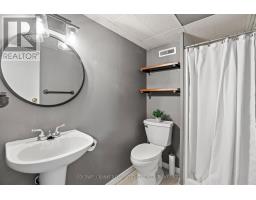 105 KLEINFELDT AVENUE - 31