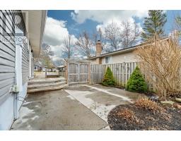 105 KLEINFELDT AVENUE - 40