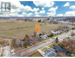 105 KLEINFELDT AVENUE - 5