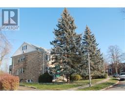 137 WINDSOR CRESCENT - 4