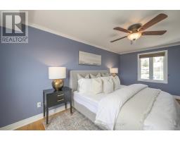 144 MERIDENE CRESCENT W - 16