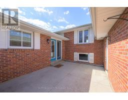 144 MERIDENE CRESCENT W - 3