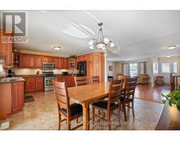 244 SYDENHAM STREET E - 11