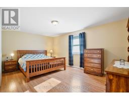 244 SYDENHAM STREET E - 14