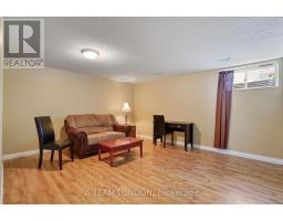 244 SYDENHAM STREET E - 25