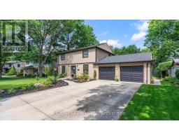 17 HUNT VILLAGE CRESCENT - 1