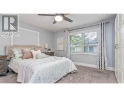 17 HUNT VILLAGE CRESCENT - 18
