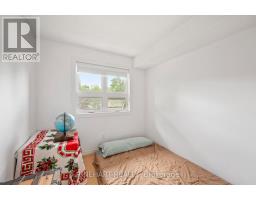 302 - 1 JACKSWAY CRESCENT - 18