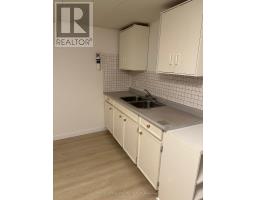 264 TROTT DRIVE - 24