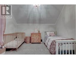 32 ST GEORGE STREET - 28