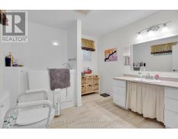 578 WILLOWDALE AVENUE - 16