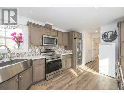 A22 - 4838 SWITZER DRIVE - 19