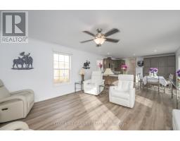 A22 - 4838 SWITZER DRIVE - 23