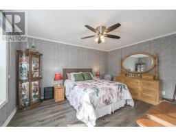 A22 - 4838 SWITZER DRIVE - 27