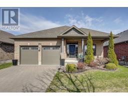 696 BENNETT CRESCENT - 1