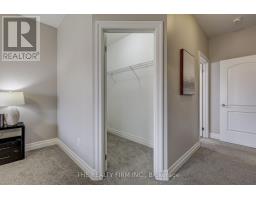 696 BENNETT CRESCENT - 10