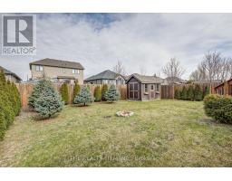 696 BENNETT CRESCENT - 35