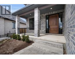 948 EAGLETRACE DRIVE - 4