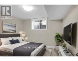 948 EAGLETRACE DRIVE - 40
