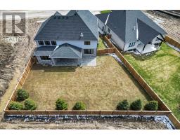 948 EAGLETRACE DRIVE - 46