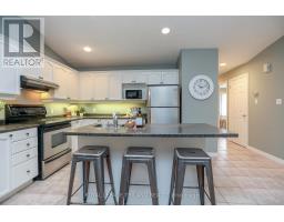 20 - 1241 BEAVERBROOK AVENUE - 15