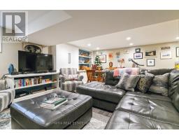 21 CHINIQUY STREET - 32