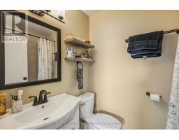 A - 246 MCKELLAR STREET - 35