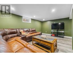 A - 246 MCKELLAR STREET - 44