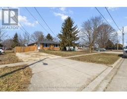 A - 246 MCKELLAR STREET - 5