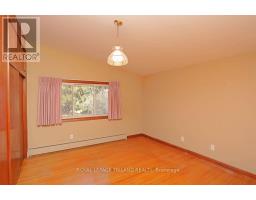 422 COMMISSIONERS ROAD E - 23