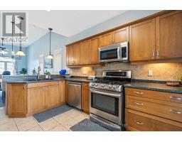 30 HAGERMAN CRESCENT - 16