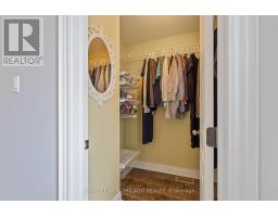 30 HAGERMAN CRESCENT - 22