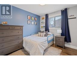 30 HAGERMAN CRESCENT - 23