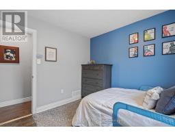 30 HAGERMAN CRESCENT - 24