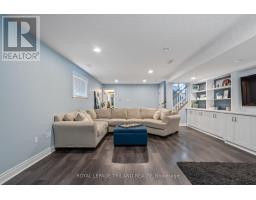 30 HAGERMAN CRESCENT - 32