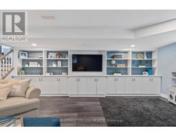 30 HAGERMAN CRESCENT - 34