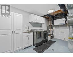 30 HAGERMAN CRESCENT - 37