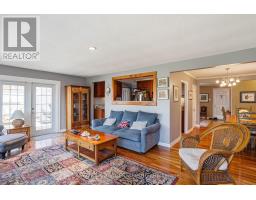 16 CRESCENT AVENUE - 8