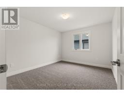 3 - 1061 EAGLETRACE DRIVE - 34