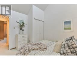 669 WOODCREST BOULEVARD - 33