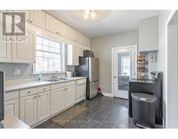 27 EAST STREET N - 9