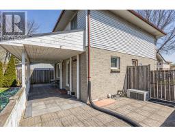 107 ARDSLEY CRESCENT - 27