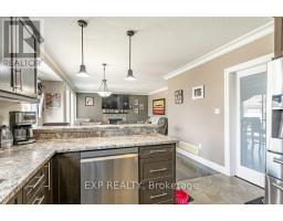 8 OLIVER CRESCENT - 12