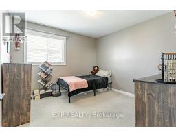 8 OLIVER CRESCENT - 16