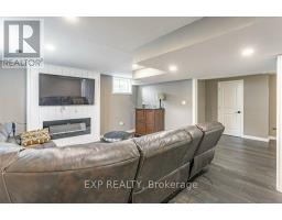 8 OLIVER CRESCENT - 23